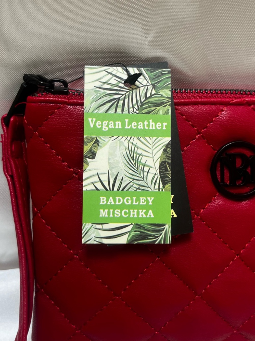Badgley Mischka Red Quilted Card Holder Wallet Vegan Leather - Picture 6 of 9
